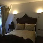 The Hidden Gem Apartments
